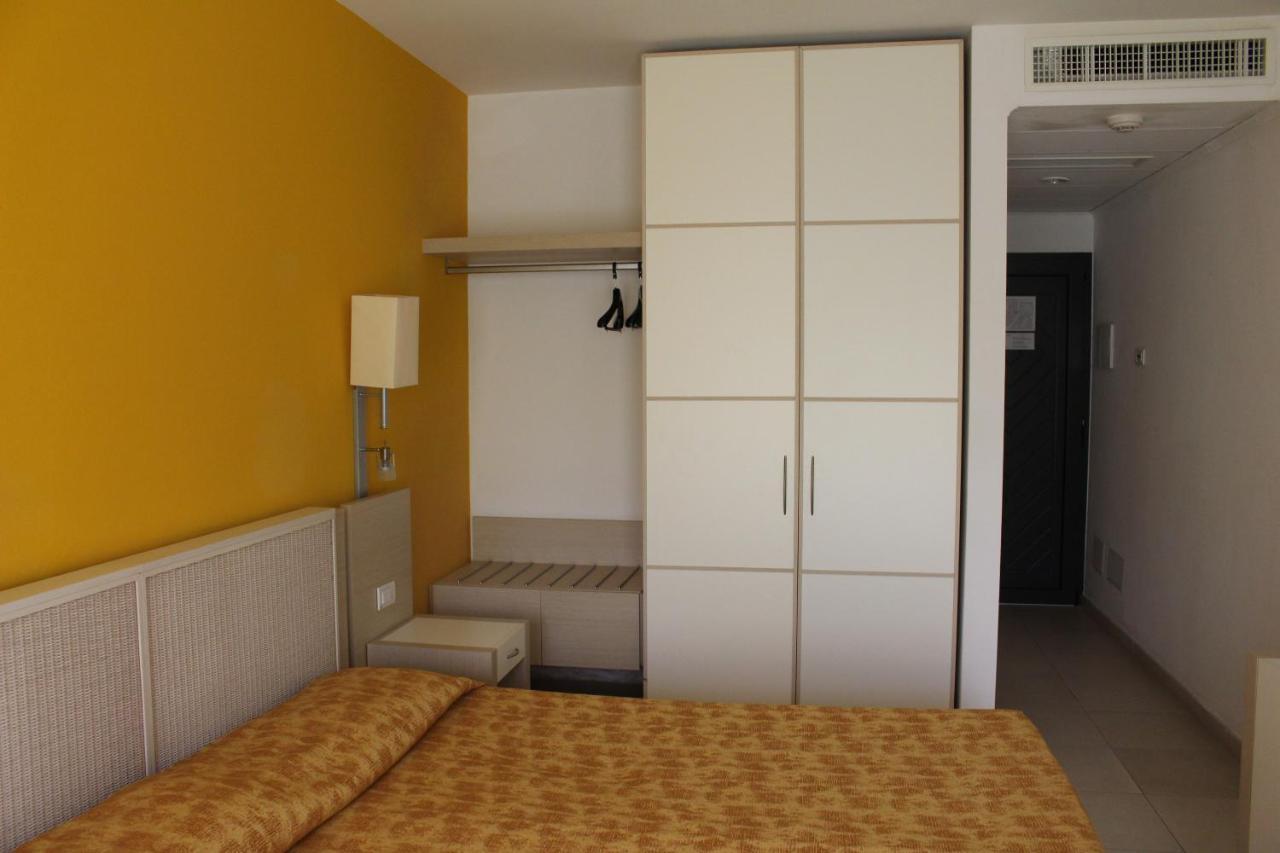 Hotel Futura Club Baja Bianca San Teodoro  Exteriér fotografie