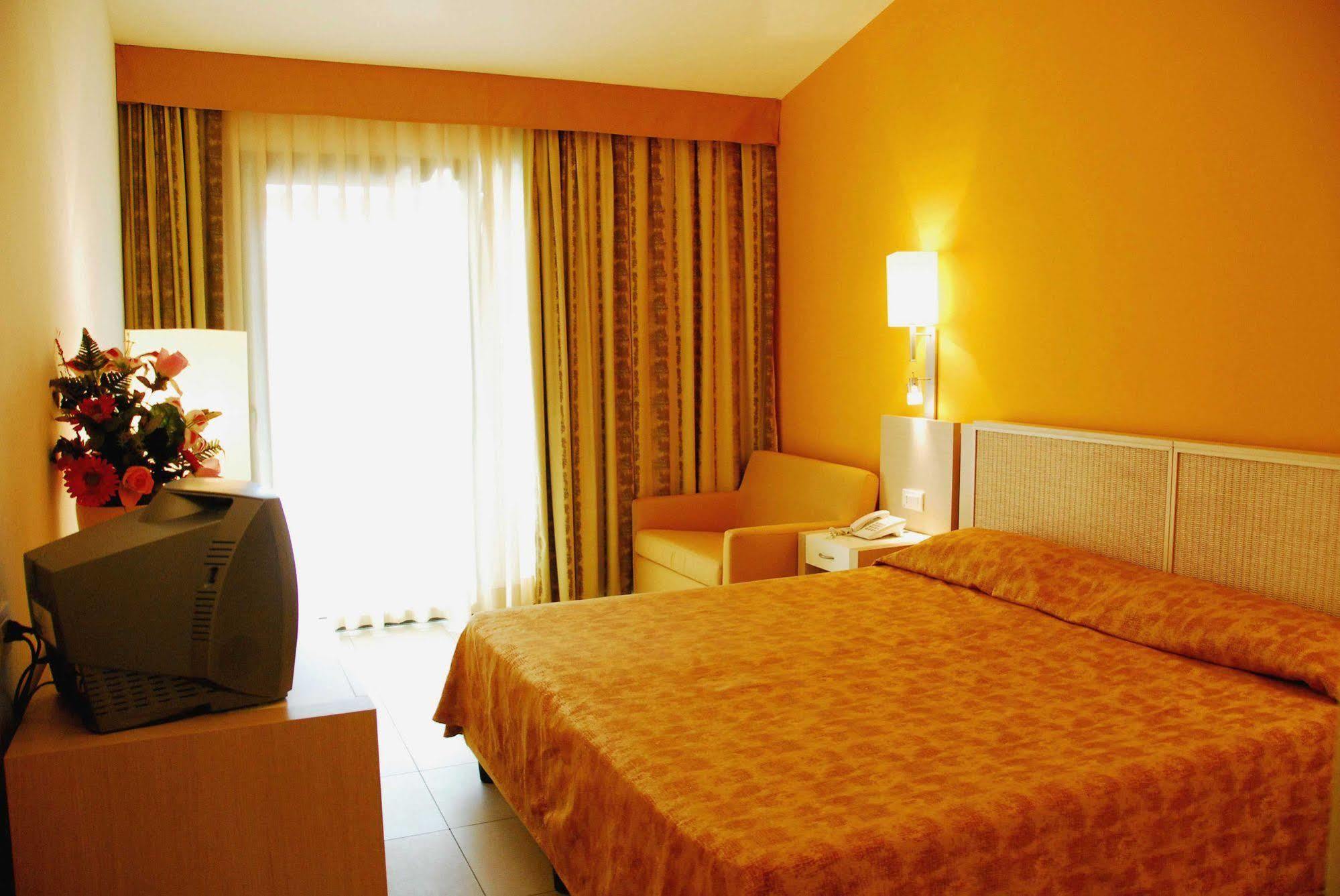 Hotel Futura Club Baja Bianca San Teodoro  Exteriér fotografie