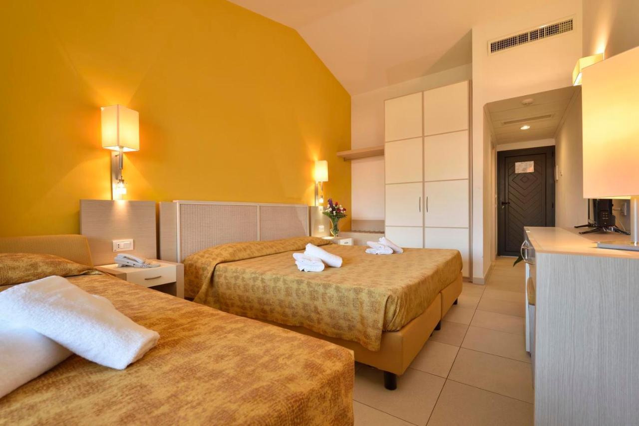 Hotel Futura Club Baja Bianca San Teodoro  Exteriér fotografie